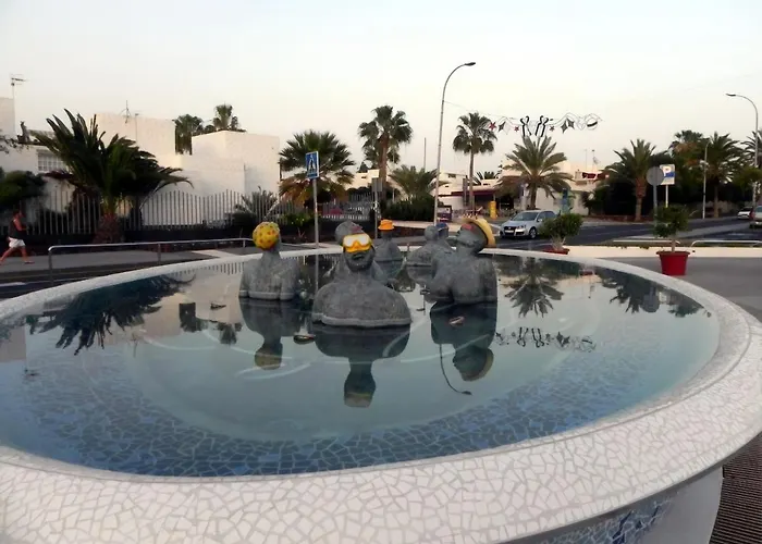 Our Favourite Place. With Amenities. דירה *